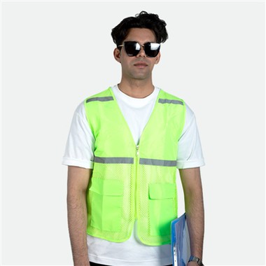 Adakah kakitangan syarikat logistik perlu memakai jaket reflektif?