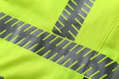 Adakah terdapat jaket reflektif musim sejuk dan musim panas?